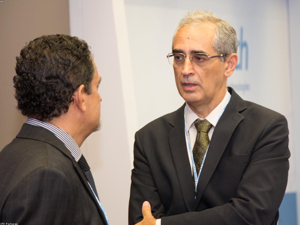 ដំណោះស្រាយសម្រាប់ការគាំទ្រអ្នកប្រើ