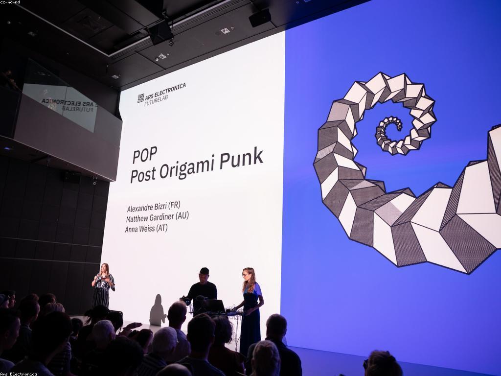 ផលប៉ះពាល់នៃបច្ចេកវិទ្យានៅលើសង្គម